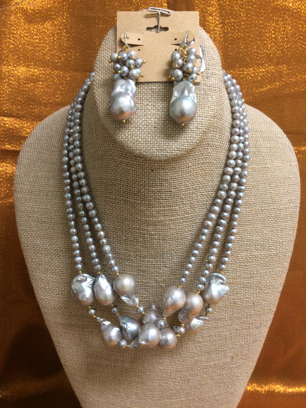 “GOLDIE” Keshi Pearl Grey , Necklace Handmade