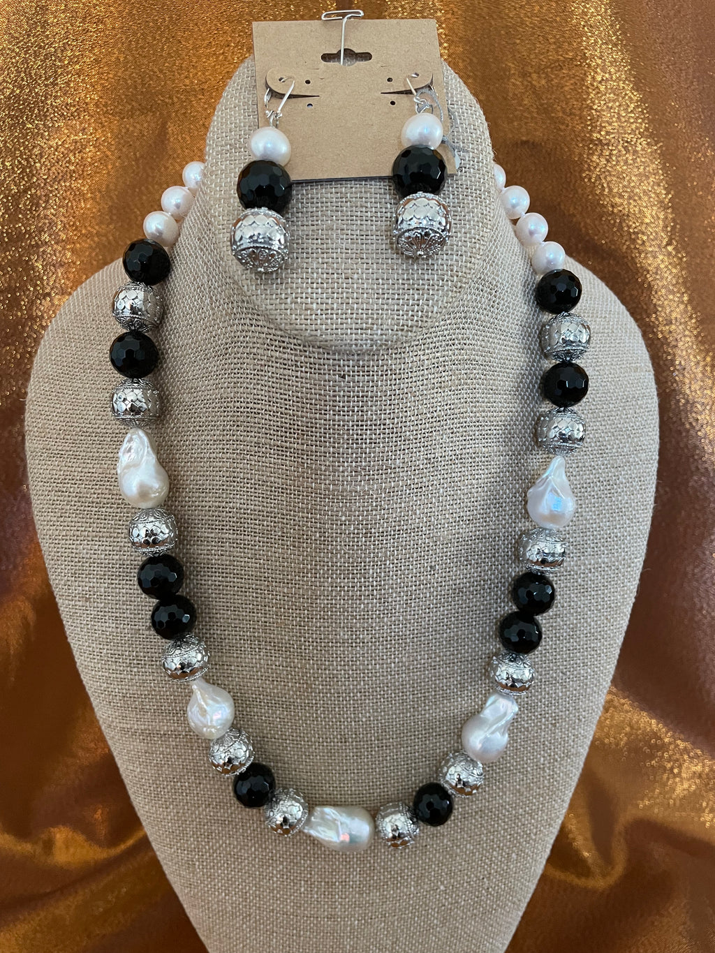 White Keshi Pearl with Black Onyx Stone Toggle Clasp  Necklace Handmade