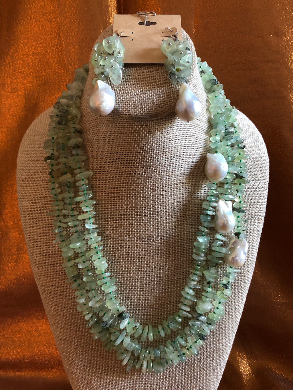 ‘KATOA’ Keshi White Pearl & Peridot Green Handmade Necklace