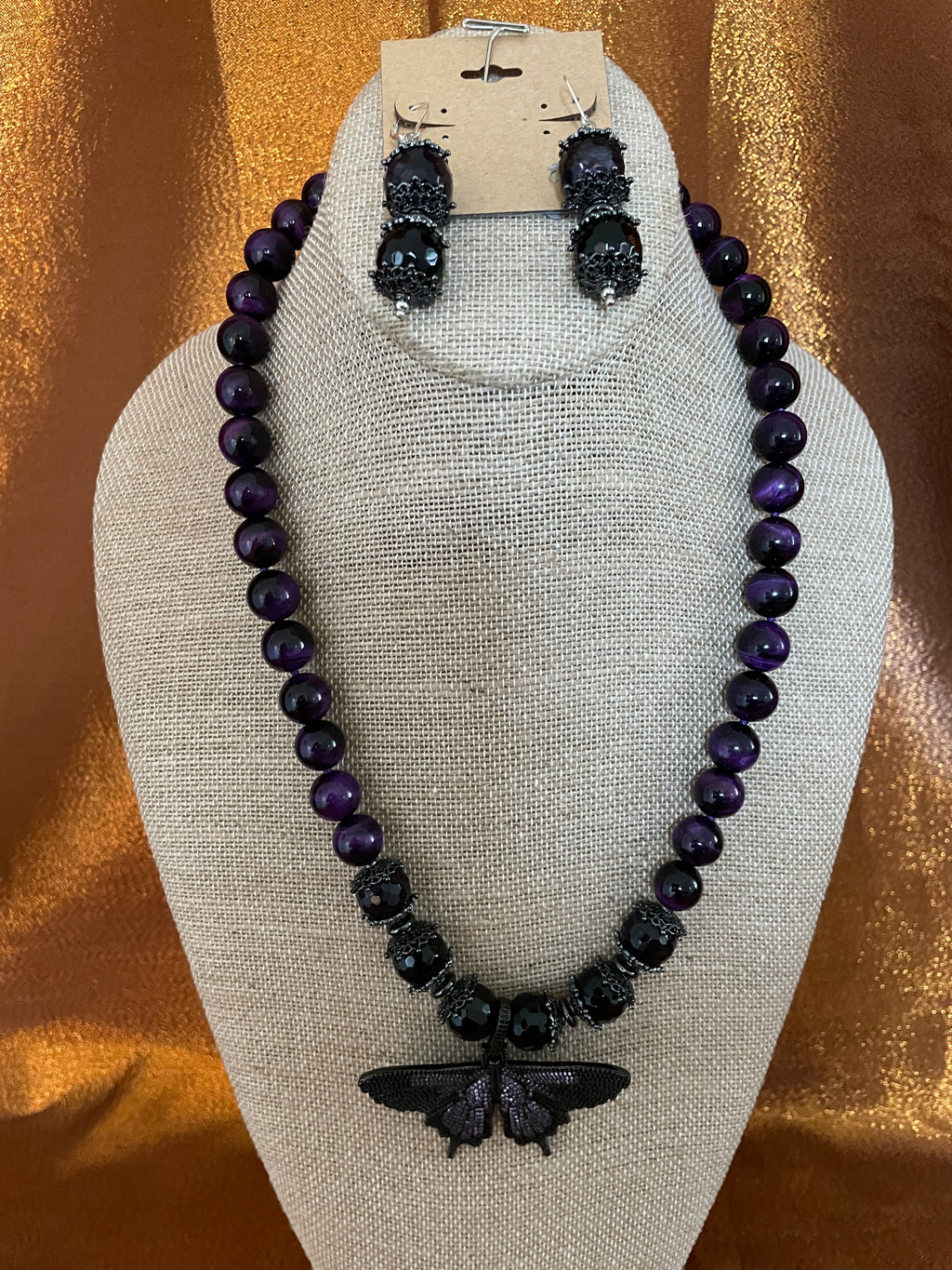 Single Strand Purple Agate with Pendent, Handmade Necklace